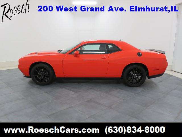 2017 Dodge Challenger SXT 2dr Coupe